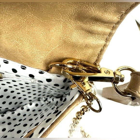 Urban Expressions Tan Rectangular Crossbody/Clutch/Wristlet Bag Chain Strap NEW - Picture 9 of 12